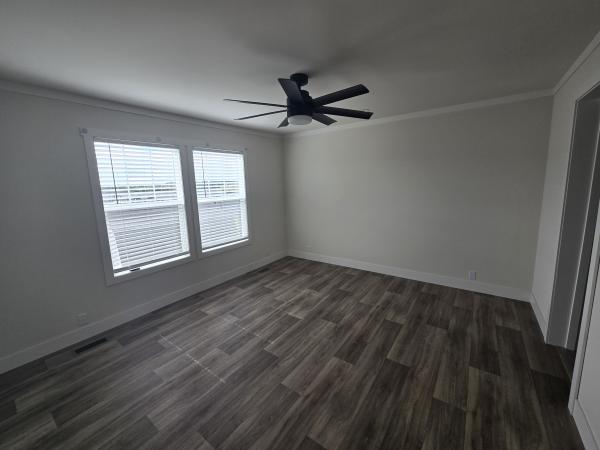 2024 Clayton 52TEM28604B Mobile Home