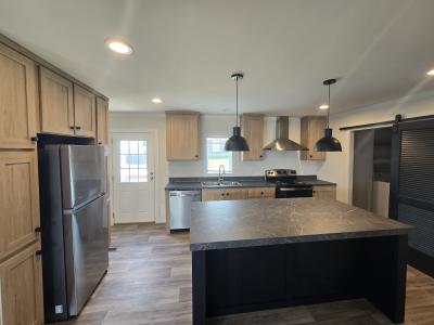 Photo 4 of 7 of home located at 447 Pineland Avenue Kyle, TX 78640