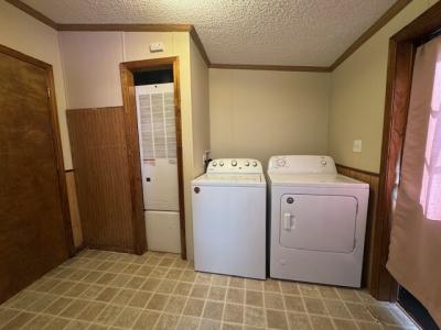 Photo 4 of 7 of home located at 28894 Cherrywood Flat Rock, MI 48134