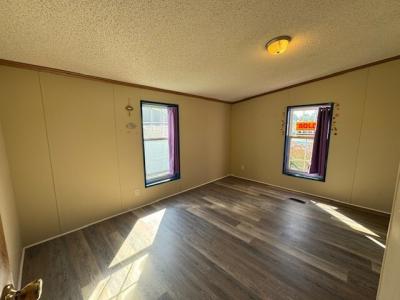 Photo 5 of 7 of home located at 28894 Cherrywood Flat Rock, MI 48134