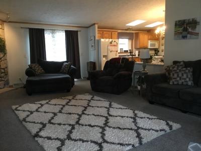 Photo 2 of 7 of home located at 25098 Oxford Woodhaven, MI 48183