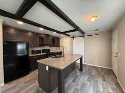 Photo 4 of 32 of home located at 12400 Creekview Ave #333 Romeo, MI 48065