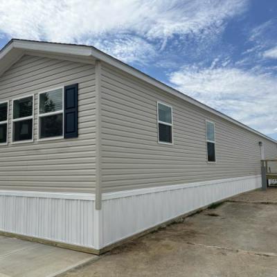 Photo 3 of 24 of home located at 3052 North Gary Street #0118 New Castle, IN 47362