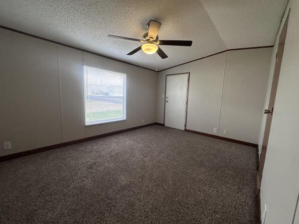 2004 1646276STG  Home