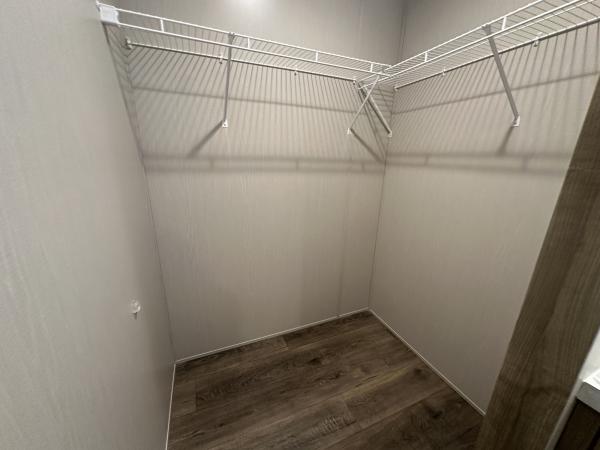 2022 46ANN16723AH22  Home