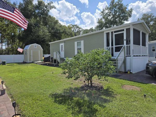 2024 Champion  Costal Classic Mobile Home