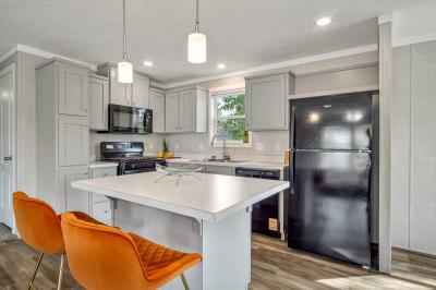 Photo 5 of 8 of home located at 1901 Royal Mine Rd Belleville, IL 62226