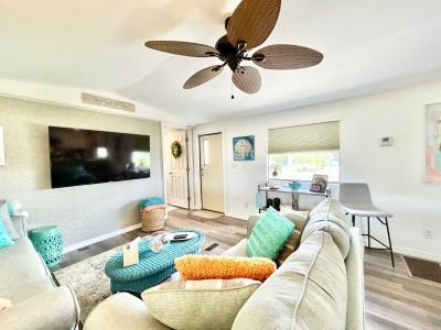 Mobile Home at 13 Center Isle Lake Placid, FL 33852