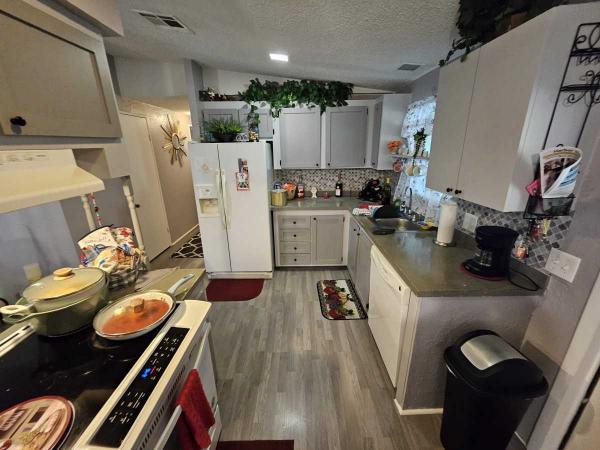 1986 Manufactured Home