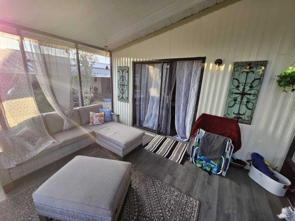 1986 Manufactured Home