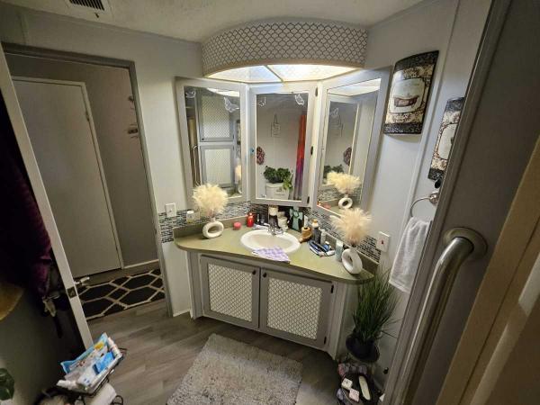 1986 Manufactured Home