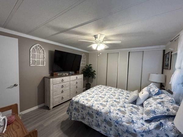 1974 TWIN Manufactured Home