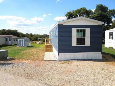 Photo 2 of 10 of home located at 3 Chesapeake Dr Abbottstown, PA 17301