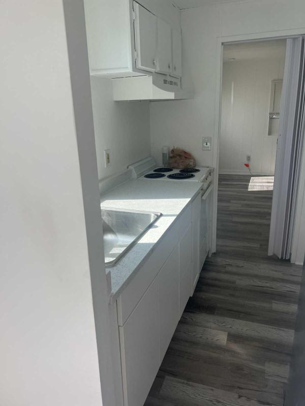 Photo 1 of 2 of home located at 2017 Us Hwy 41, Lot 3 Ruskin, FL 33570