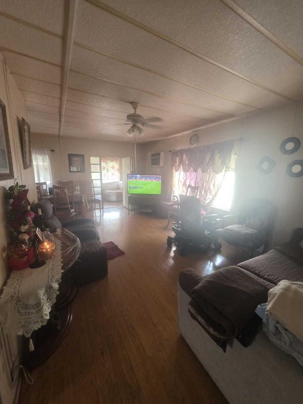 1989 Hillcrest Mobile Home