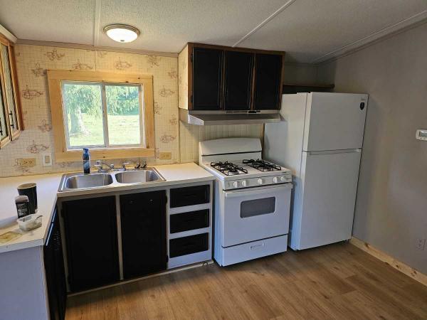 1985 Manufactured Home