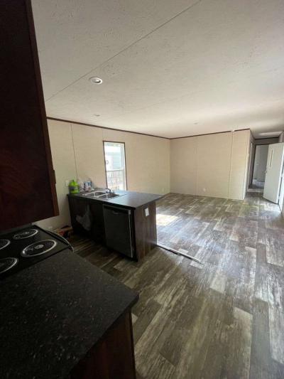 Photo 4 of 6 of home located at 1106 Lakeview Ave Alexandria, KY 41001