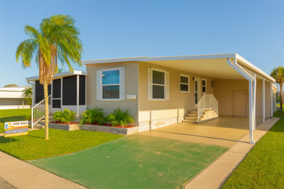 Photo 2 of 34 of home located at 9192 48th Terrace N Saint Petersburg, FL 33708