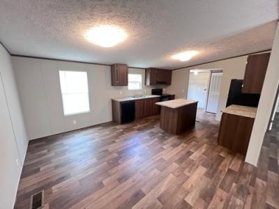 Photo 4 of 16 of home located at 482 Shelnutt Loop Phil Campbell, AL 35581