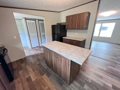 Photo 5 of 16 of home located at 482 Shelnutt Loop Phil Campbell, AL 35581