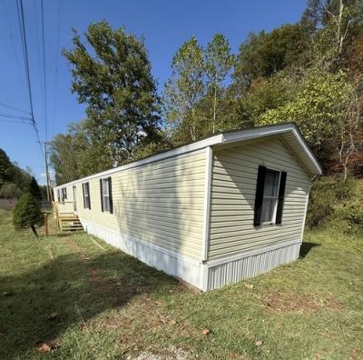 Mobile Home at 606 Cow Creek Rd Hurricane, WV 25526