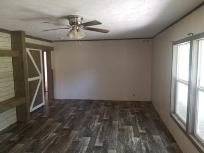Photo 3 of 32 of home located at 25898 I-30 Frontage Rd Bryant, AR 72022