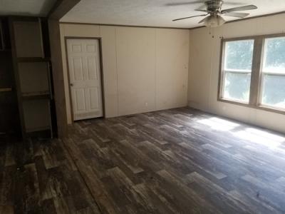 Photo 4 of 32 of home located at 25898 I-30 Frontage Rd Bryant, AR 72022