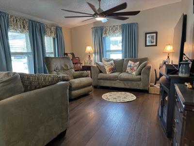 Photo 3 of 12 of home located at 657 Waterfront Dr Auburndale, FL 33823