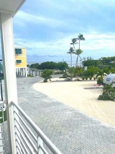 Photo 5 of 22 of home located at 110 Waters Way Islamorada, FL 33036