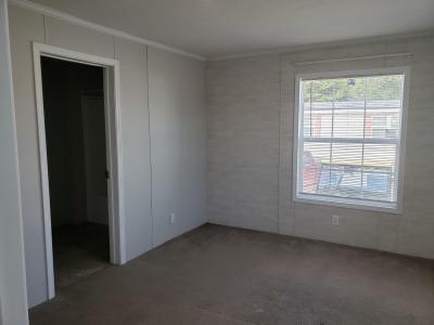 Photo 5 of 5 of home located at 1725 Meadowbrook Monroe, MI 48161