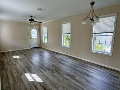 Photo 3 of 10 of home located at 452 Sand Cove Drive Sanford, FL 32773