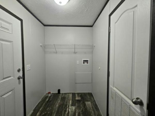 2020 Clayton - Wakarusa 95PLH28403CH20 Manufactured Home