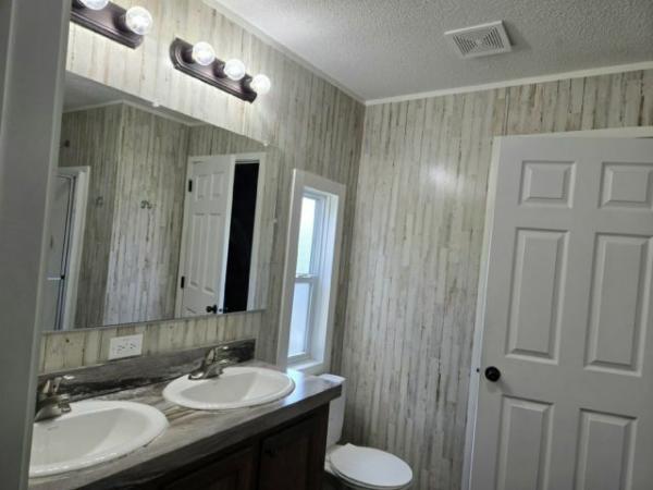 2023 Live Oak Homes L-2403F-oak So Magnolia Manufactured Home