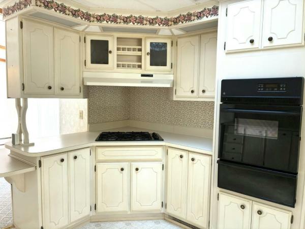 1987 Holiday Holiday Home Manufactured Home