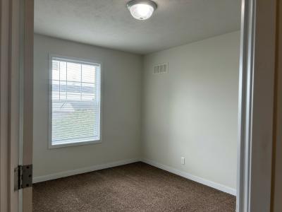 Photo 2 of 6 of home located at 25193 Oxford Woodhaven, MI 48183