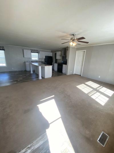 Photo 4 of 6 of home located at 1883 Beechlawn Ypsilanti, MI 48198