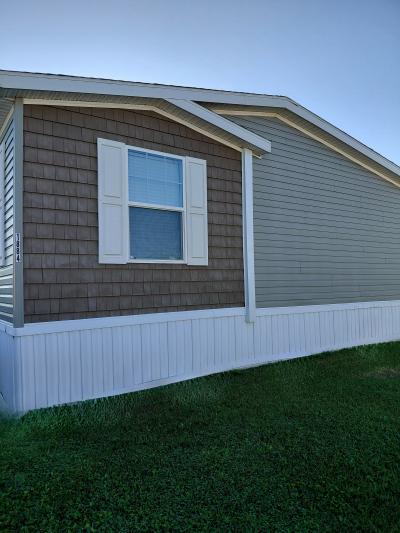 Photo 2 of 4 of home located at 1884 Parklawn Ypsilanti, MI 48198