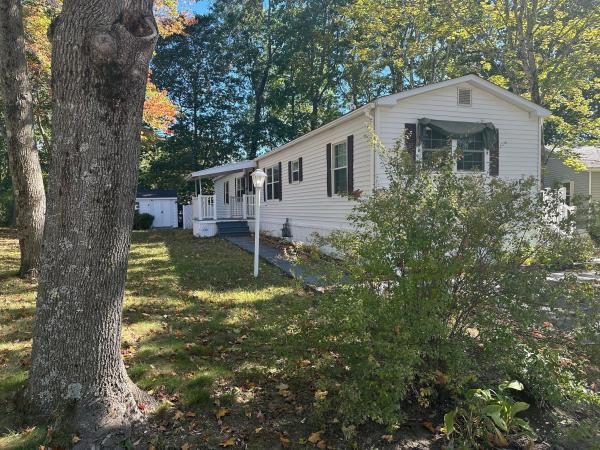 1985 Burlington 72 x 14 Mobile Home