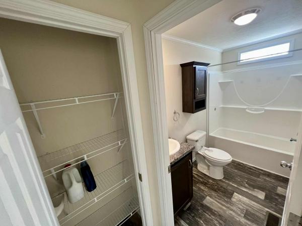 2020 Champion HS2870301 Mobile Home