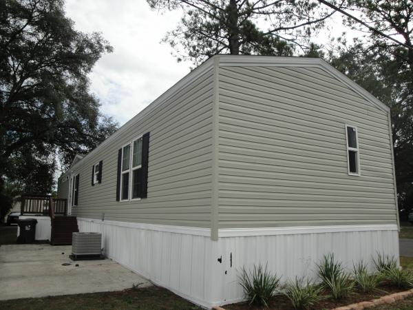 Photo 1 of 2 of home located at 9359 103rd St Lot #142 Jacksonville, FL 32210
