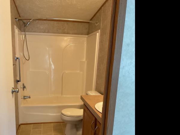 2005 Clayton CAP08471TNAB Mobile Home