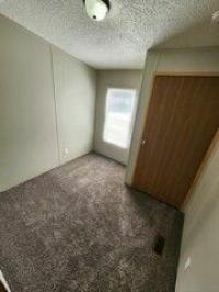 2005 American Homestar Corp Oak Creek Anniversary Mobile Home