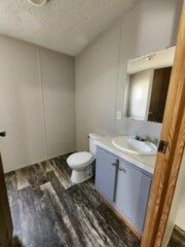 2005 American Homestar Corp Oak Creek Anniversary Mobile Home