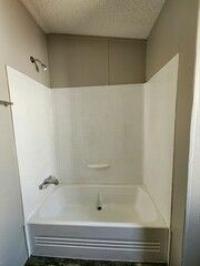 2005 American Homestar Corp Oak Creek Anniversary Mobile Home