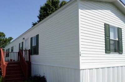 Mobile Home at 489 Starratt Rd Lot #19 Jacksonville, FL 32218