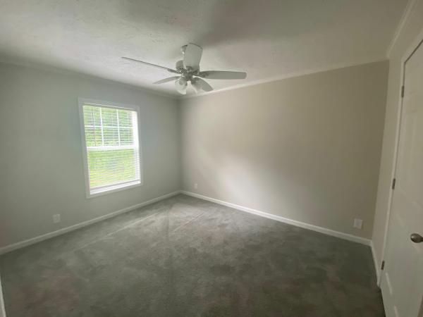 2021 Clayton Homes Inc Community Series Mobile Home