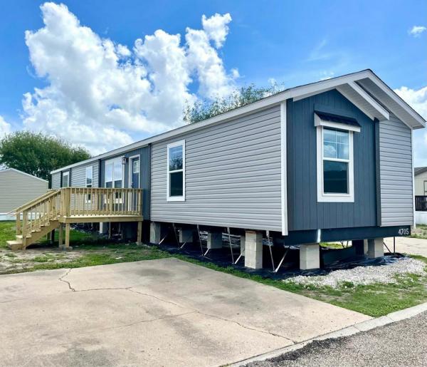 Photo 1 of 2 of home located at 702 S Clarkwood Road #252 Corpus Christi, TX 78406