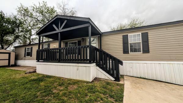 Photo 1 of 2 of home located at 5708 Shoreline Circle S #51 Fort Worth, TX 76119