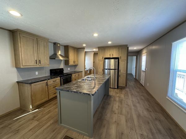 2022 43CEE16763EH23  Home