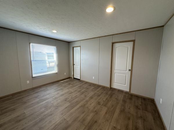 2022 43CEE16763EH23  Home